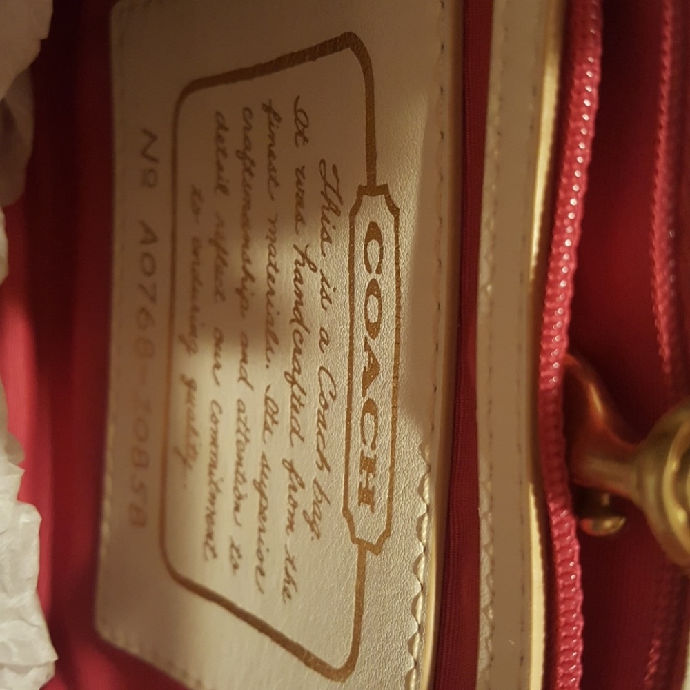 Authentic Coach canvas tote women's purse - Picture 4 of 8